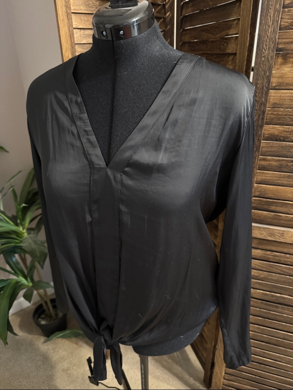 Alexis L Black Tie Bottom Blouse
